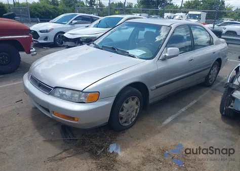 1996 Honda Accord Lx/Ex z USA, uszkodzony, nr VIN 1HGCD5630TA172402